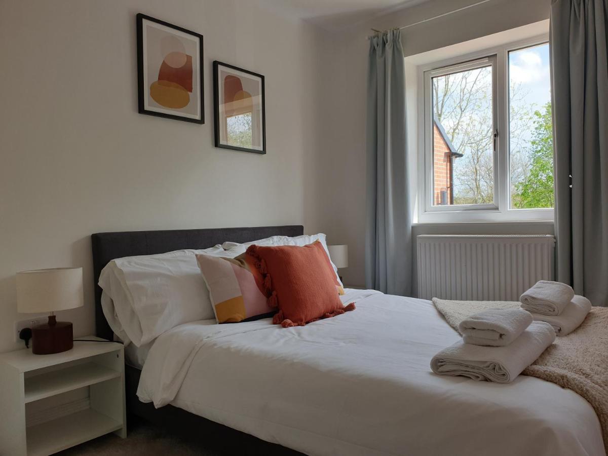 Cheerful 1 Private Room-Ensuite With Free Parking Silverdale  Eksteriør bilde