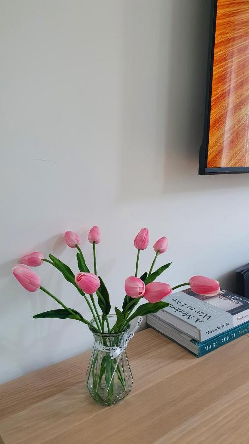 Cheerful 1 Private Room-Ensuite With Free Parking Silverdale  Eksteriør bilde